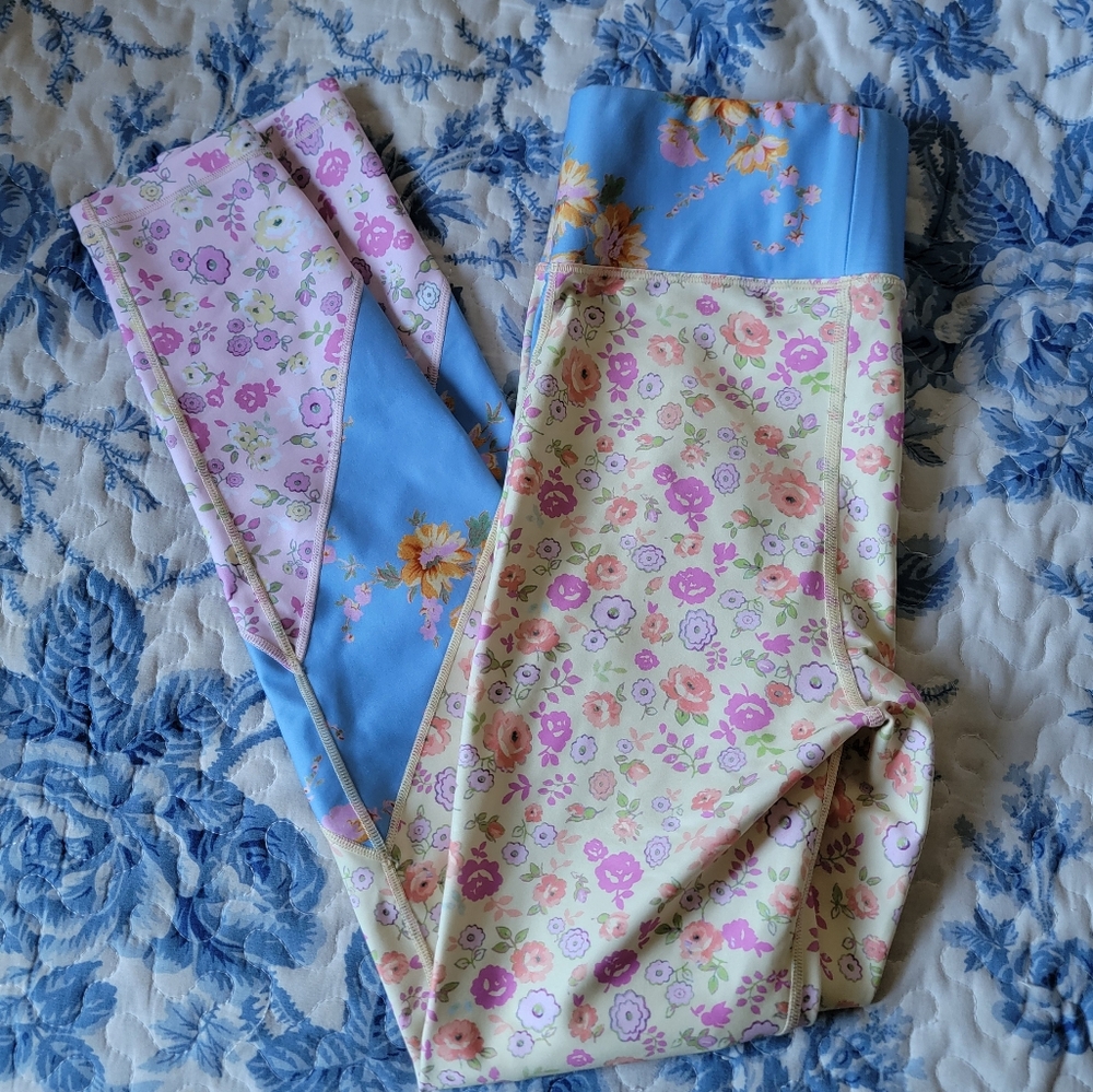 Floral Print High-Waist Leggings in Pastel Blue & Pink